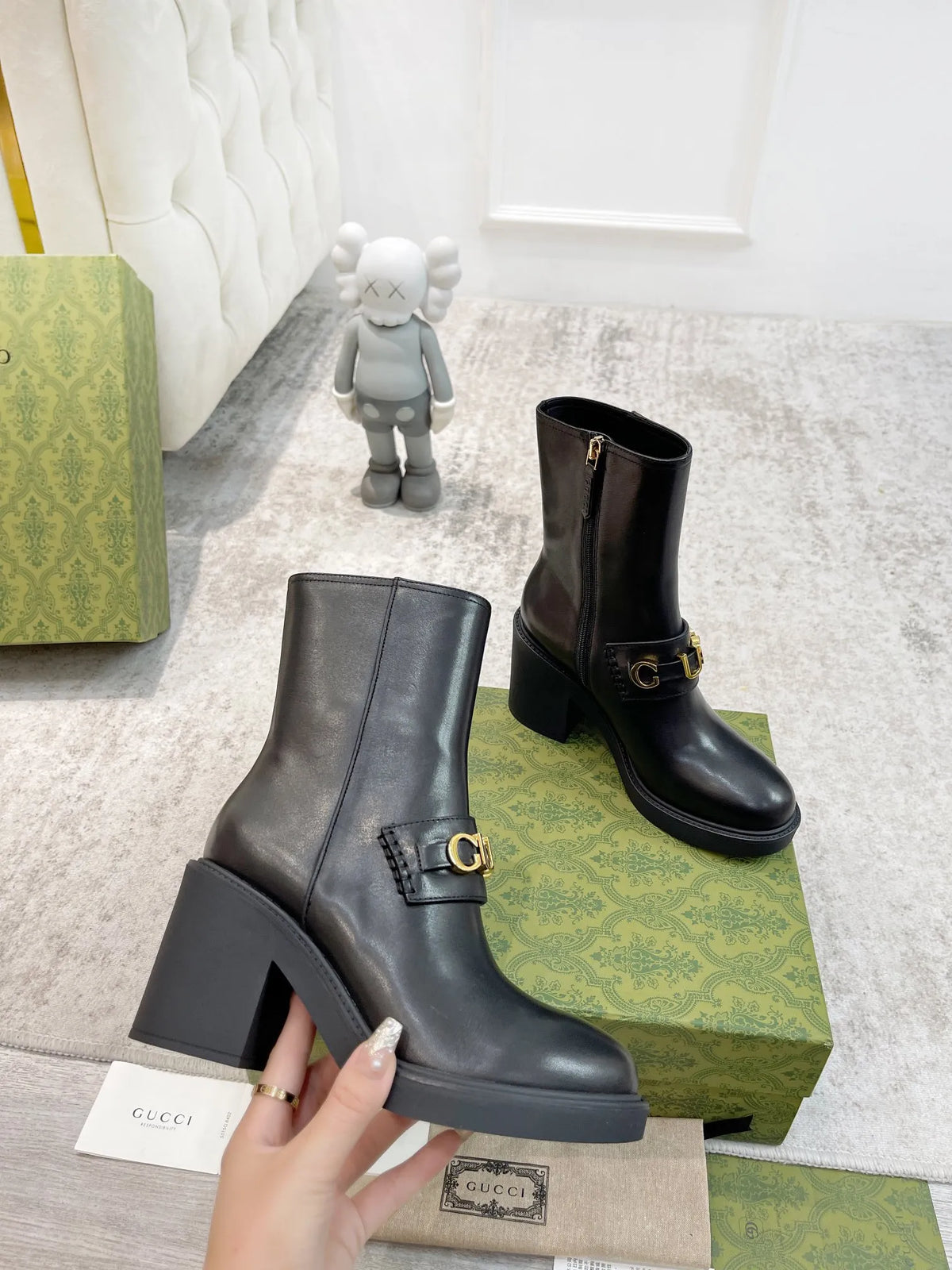 Women Boots U467878