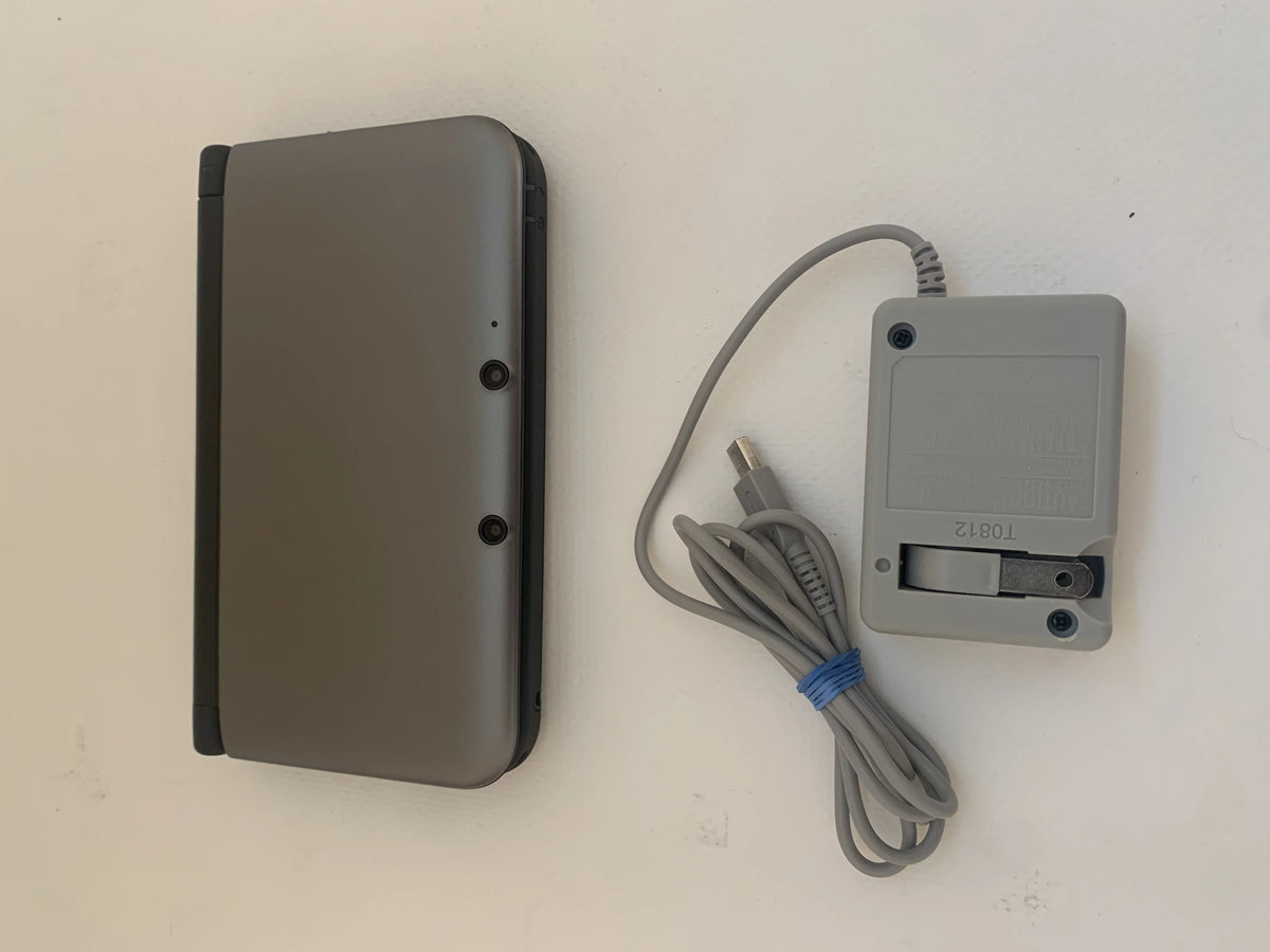 Nintendo 3DS XL Gun Metal Video Game Console with Stylus, Charger and 16 GB SD Memory Card Q788299